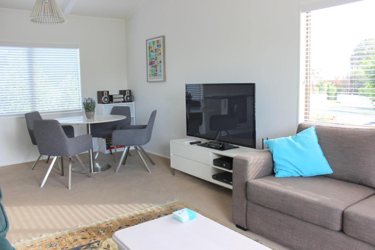 Villa Bram'S Bach à Lac Lac Taupo Extérieur photo
