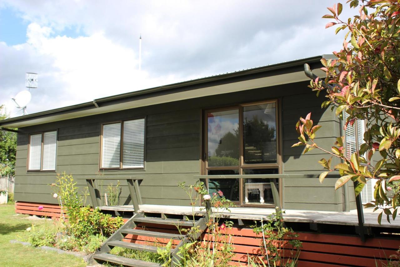 Villa Bram'S Bach à Lac Lac Taupo Extérieur photo